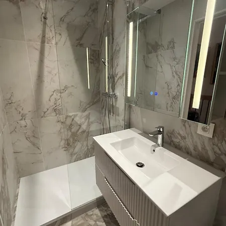 Avec Inferieure Cap-d'Ail